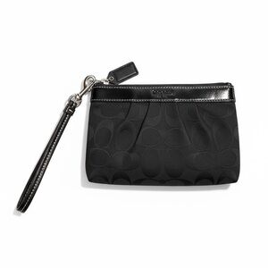 Coach NWOT Signature Pleated Wristlet